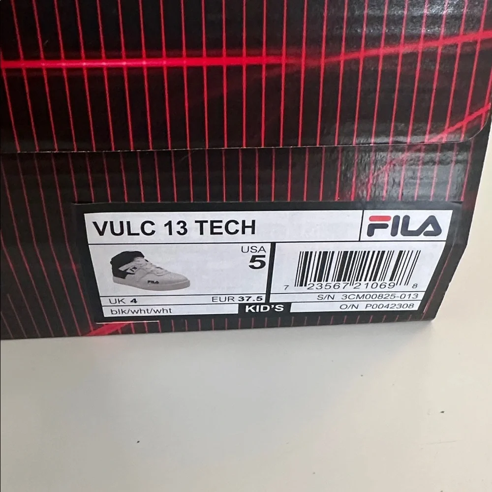 Fila Kid's Vulc 13 Tech Black White‎ Sneakers Size 5 Youth New in Box!